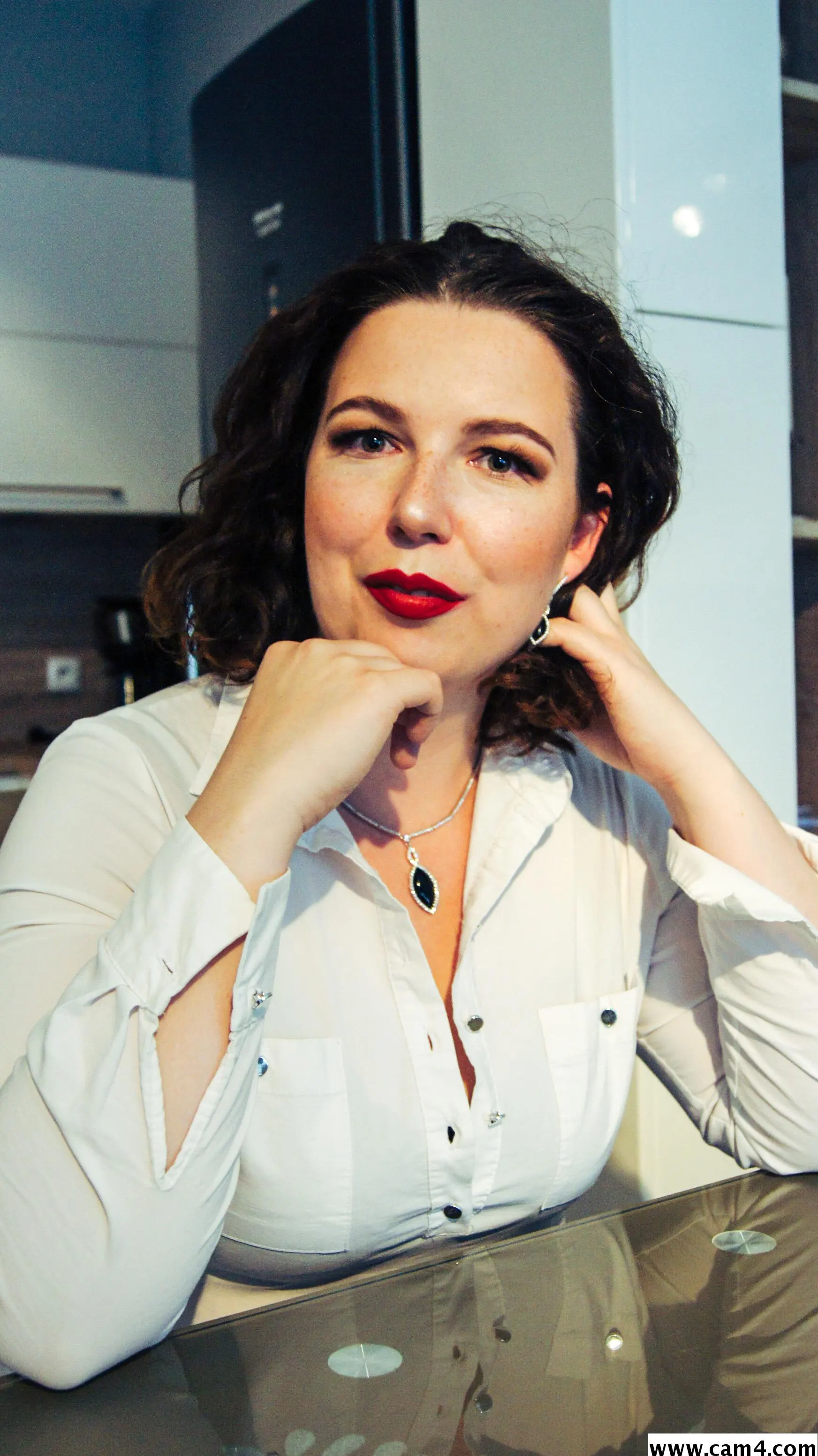 karinNATURAL image 0